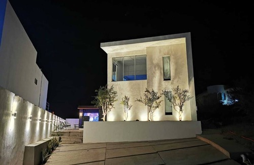 San Carlos House | The Scenery, cinema ocean view and pool bar.