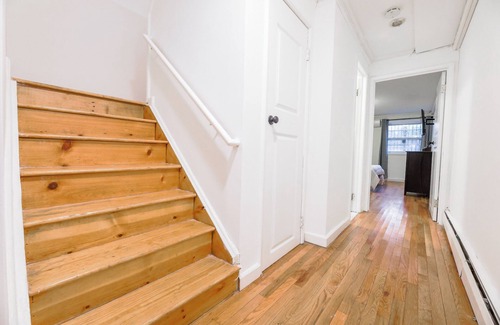 Crown Heights House | The Schenectady House - Unit 1/Executive Room/Private Bath
