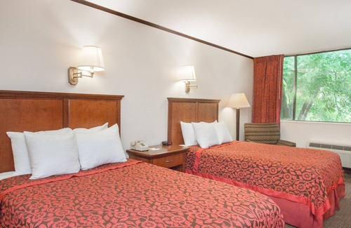 Schenectady House | The Schenectady Inn & Suites