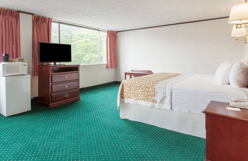 Schenectady House | The Schenectady Inn & Suites