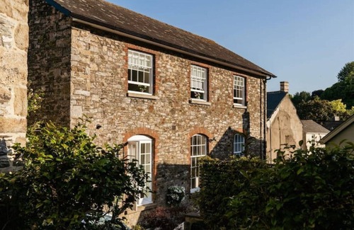 Ashburton House | The School House