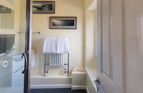 Woolavington Bed & Breakfast | The School House