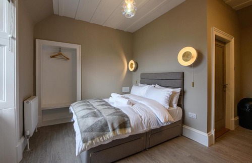 Lybster House | The School House
