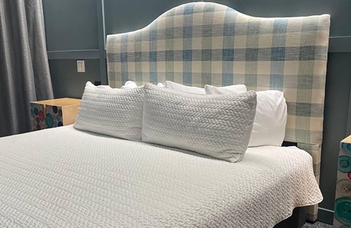 White Sulphur Springs Hotel | The Schoolhouse Hotel, Trademark Collection by Wyndham