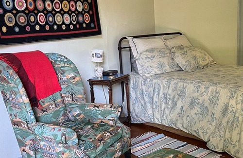 Farmville Cottage | The Schoolhouse in Historic Worsham