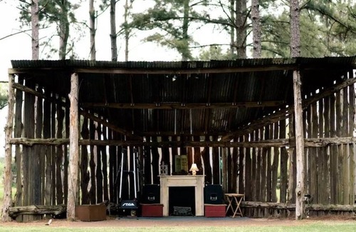 Hawkins Apartment | The Schoolhouse , peaceful at Music Springs