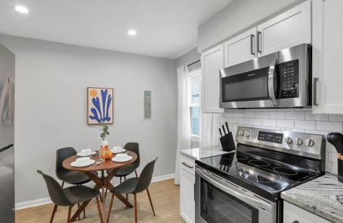 Downtown Columbus Apartment | The Schumacher Townhouse - 2 BR