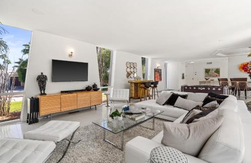 Twin Palms House | The Schwartz House