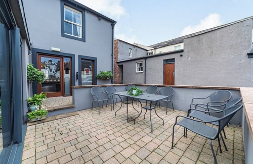 Wing Cottage | The Scotch Arms Mews - UK30910