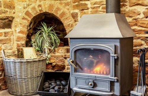Wing House | The Scotch Arms Mews - Uk30910