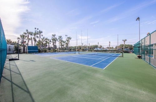 Beachtown Condo | The Sea Spot at The Galvestonian-Private Balcony-Beachfront-Heated Pool!