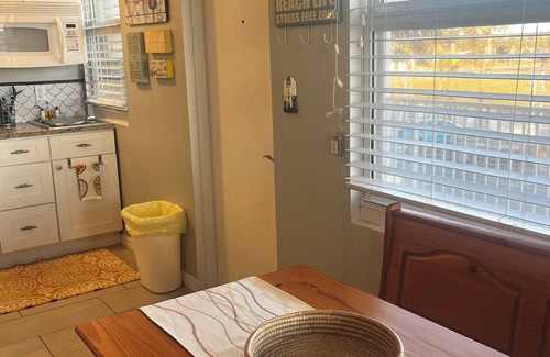 Lenox Park Apartment | The Sea Star is an adorable beach front studio with a gorgeous ocean view!