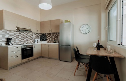 Mili Apartment | The Sea wave resort 1 is an apartment you will love just 8 km from Nafplion.