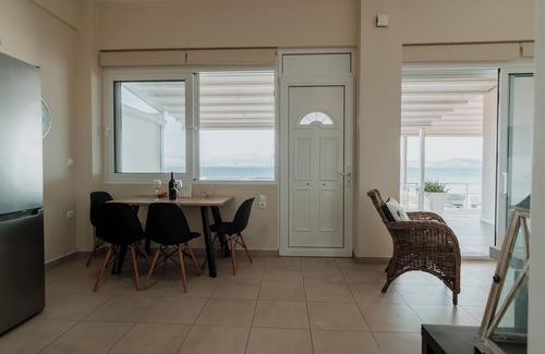 Mili Apartment | The Sea wave resort 1 is an apartment you will love just 8 km from Nafplion.