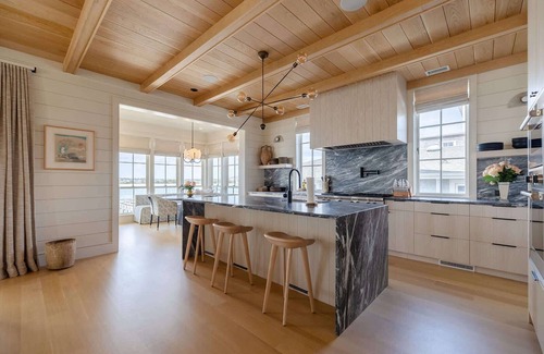 South End House | The Seafarer Summary: