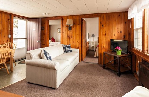 Eastham House | The Seagrove Suites & Guest Rooms