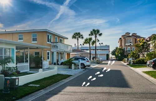 Redington Shores House | The Seagull beach cottage is steps to the beach.