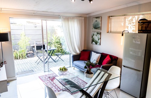 Sandbaai House | The Seagull Hermanus