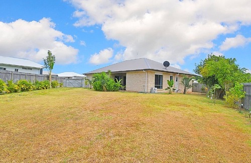 Pialba House | The Seahaven-Modern Holiday Home - CoastHM