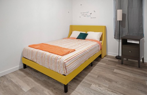 Elizabeth Condo | The Seaport Dwelling Modern Family Home Near Airport & New York City