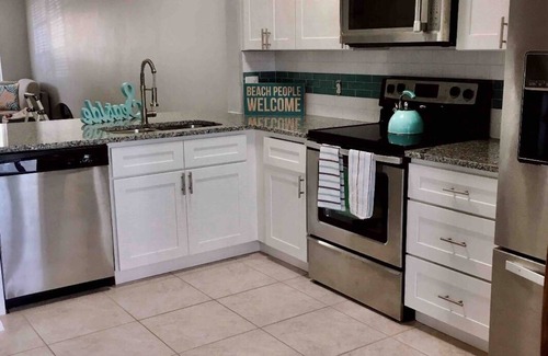 Sabal Harbour Condo | The Seashell Cottage with peaceful water views!