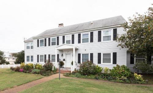 Northeast Virginia Beach House | The Seashore Getaway House