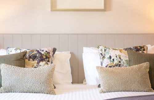 Littlehampton Hotel | The Seaview, East Preston