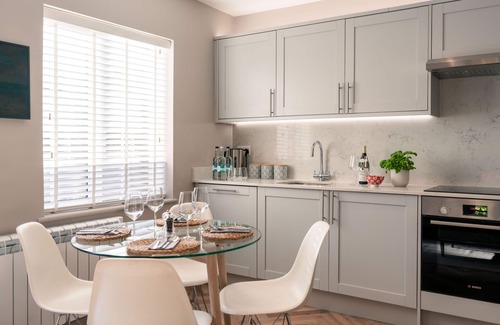 Littlehampton Hotel | The Seaview, East Preston