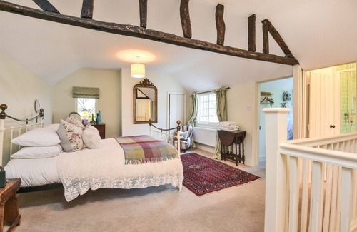 Kimbolton Cottage | The Secret Cottage in the centre of historic Kimbolton village, Cambridgeshire