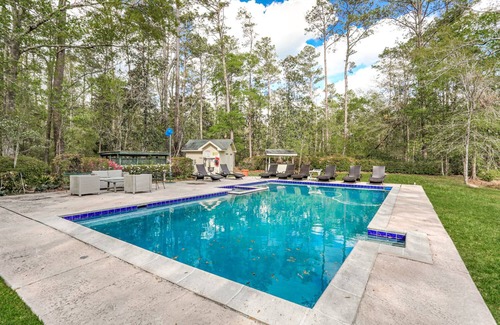 Covington House | The Secret Garden Is Located In Covington, Louisiana. Truly One of a kind home!