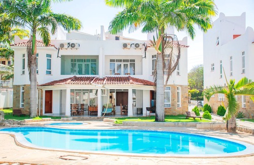 Mombasa Villa | The Secret Garden Luxury Beach House