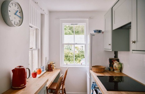 Elgin Villa | The Secret Loch - Six Bedroom Villa, Sleeps 12