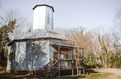 Warrenton House | The Seed House: Renovated Octagonal Barn, Dog-friendly!