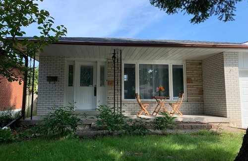 Agincourt House | The Self-Stainable House Suite near Agincourt Go