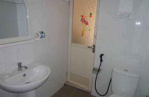 Hingurakgoda Hotel | The Senaro Holiday Inn