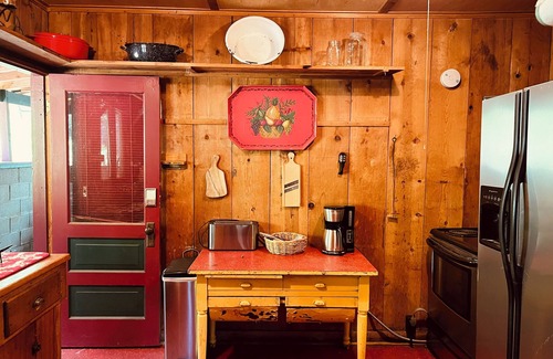 Camp Nelson Cabin | The Sequoia Time Capsule: Spa, Walk 2 Giant Sequoias, River, Fish, Bike, Saloon