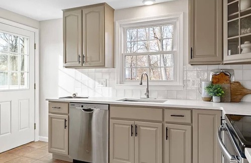 Suffield Apartment | The Serene Skyway Retreat
