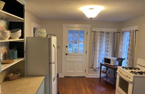 Yellow Springs Apartment | The Serling
