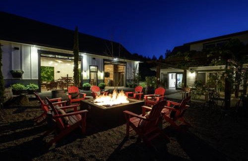 Newberg Bed & Breakfast | The Setting Inn Willamette Valley