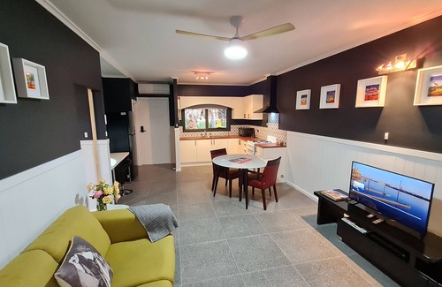 Port Pirie South Apartment | The Settler - Stylish One Bedroom Living