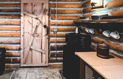 Monticello Cabin | The Settlers Cabin Retreat