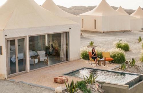 Nzala Cabin | The seven saints - luxury camp - lodges & tents - desert activities