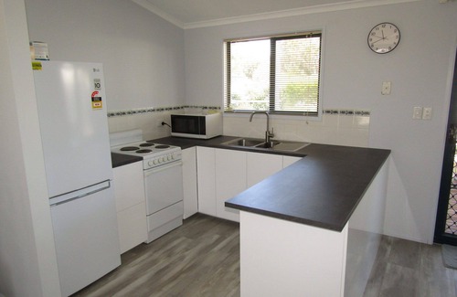 Minlacowie House | The Shack @ Hardwicke ~ Free Wifi, Short walk to beach