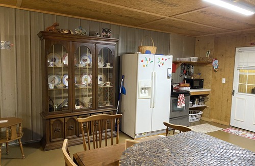 Horse Cave House | The Shack on Shortcut private Barndominium