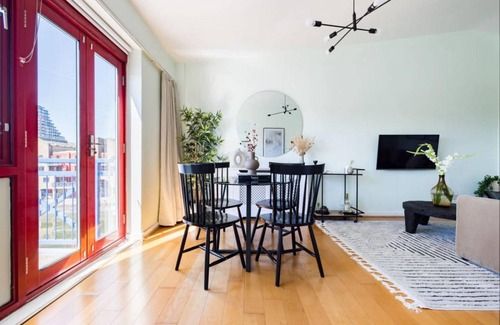 Wapping House | The Shadwell Secret - Contemporary 4BDR House