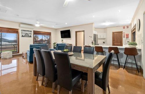 Paringa House | The Shamrock Luxury Retreat