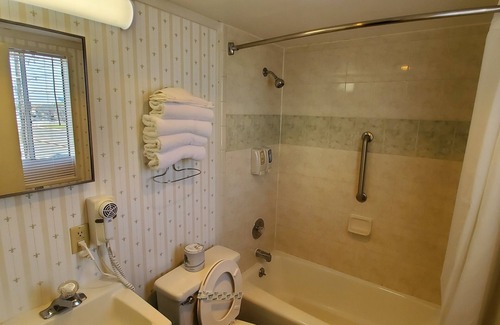 Midtown Ocean City Hotel | The Shangri La Motel