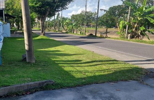 Padang House | the Sharpes Place. Open view,close to the city