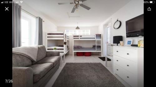 Merthyr Tydfil Bed & Breakfast | The Shed