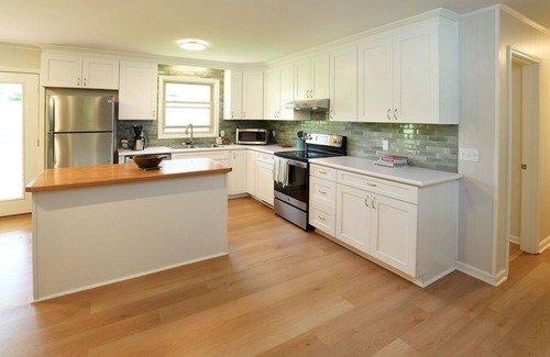 Elk Creek Cottage | The Sheepfold: Remodeled cottage and 6 stall horse barn on working farm!